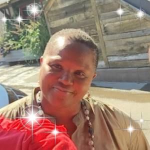 Meet your Posher, Joy